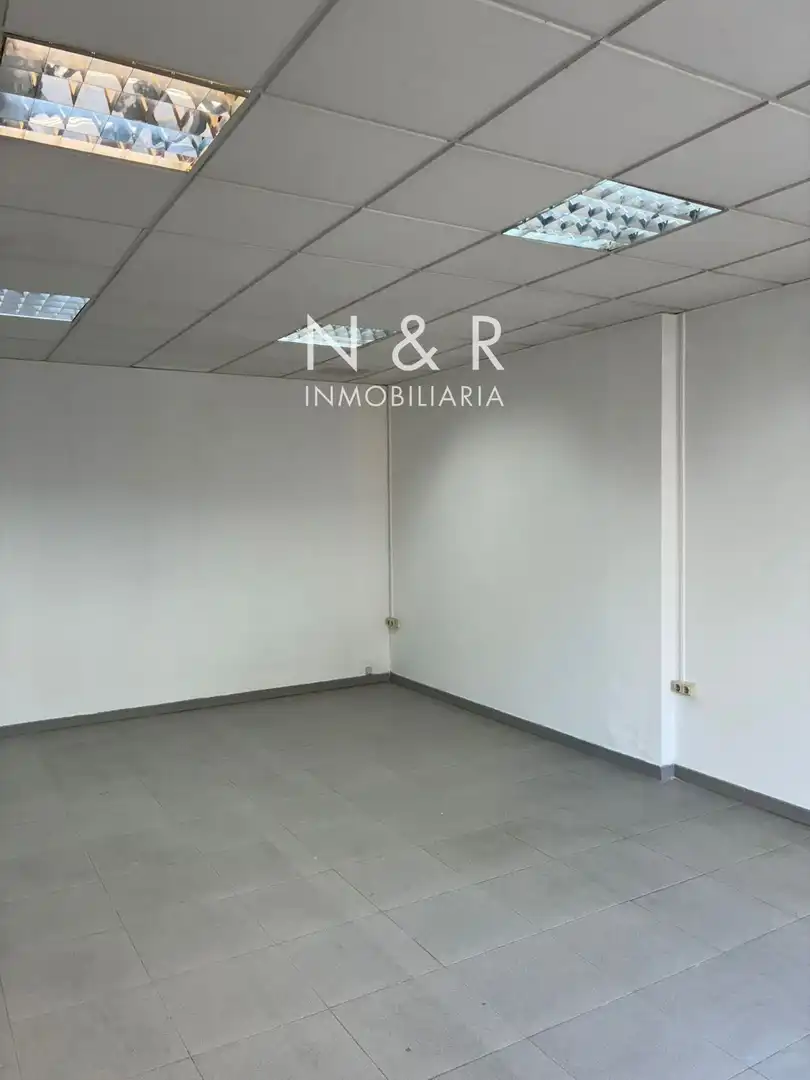Local de alquiler en Santiago de Compostela  con Internet