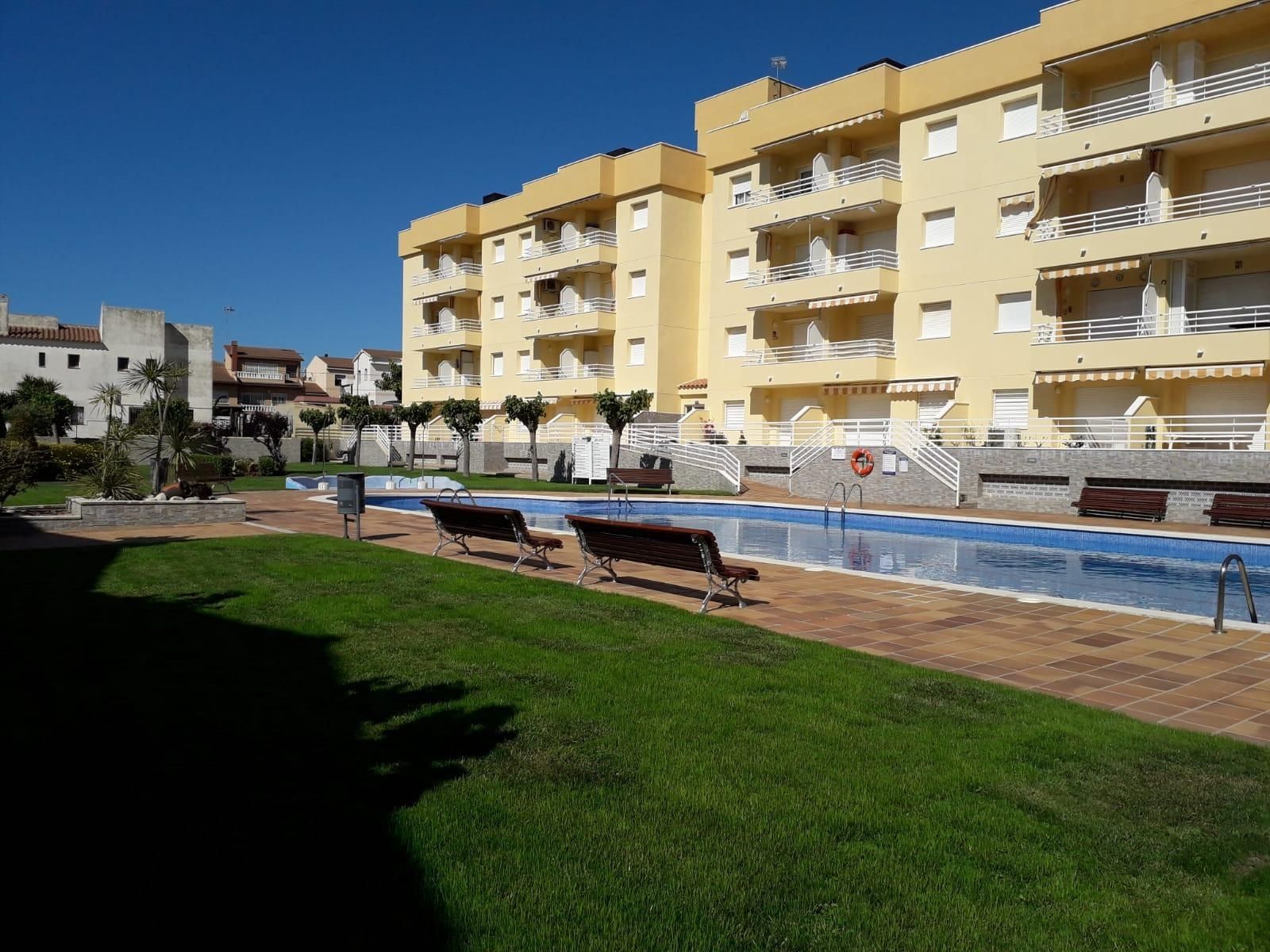 Swimming pool of Single-family semi-detached for sale in Torredembarra  with Air Conditioner, Private garden and Terrace
