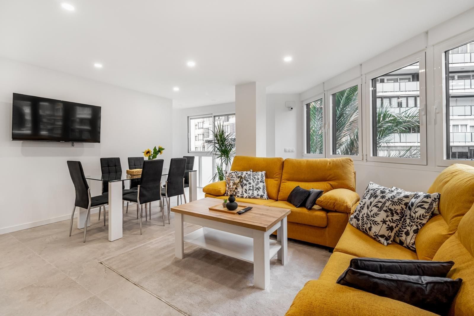 Sala d'estar de Apartament en venda en Alicante / Alacant amb Aire condicionat i Calefacció