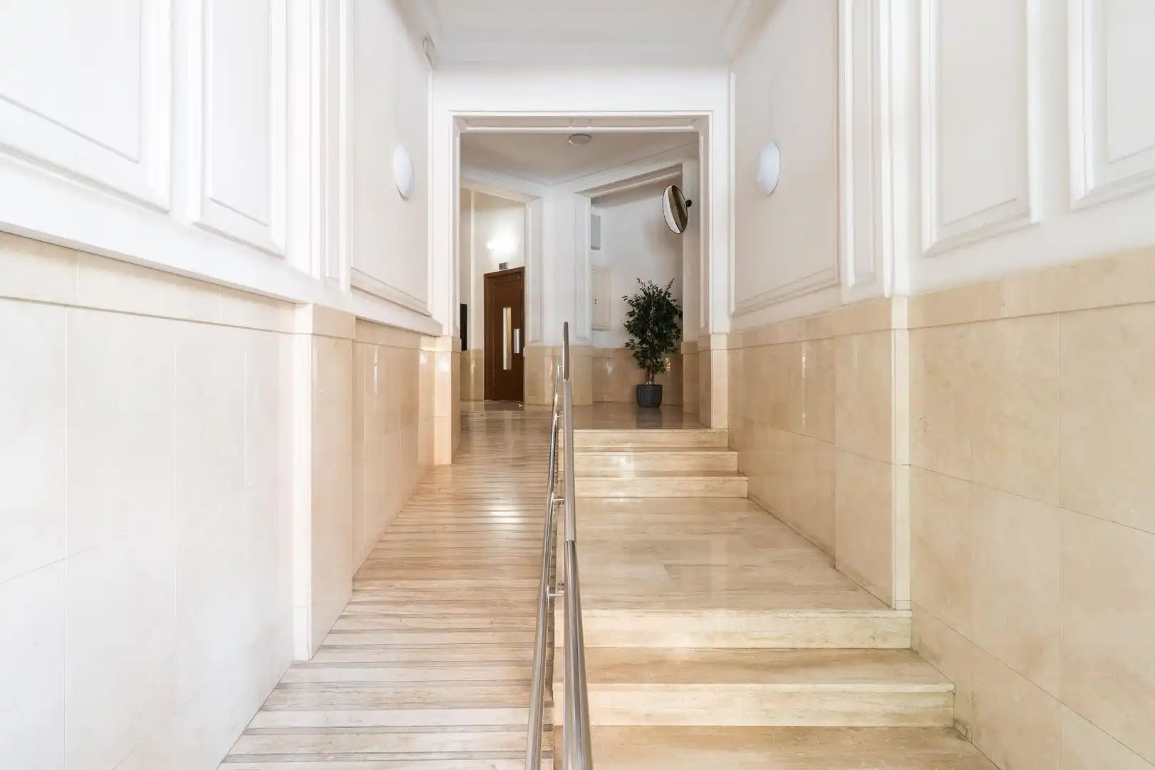 Wohnung zum Verkauf in Barcelona mit Heizung und Alarm