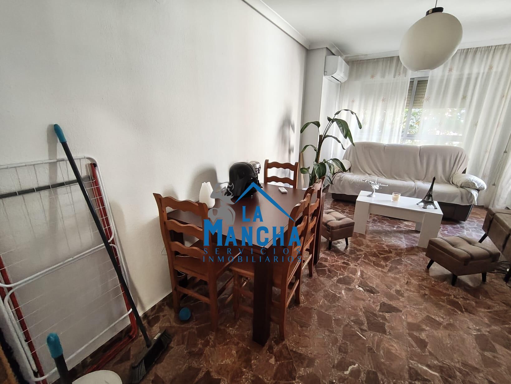 Vista exterior de Pis en venda en  Albacete Capital amb Traster i Balcó