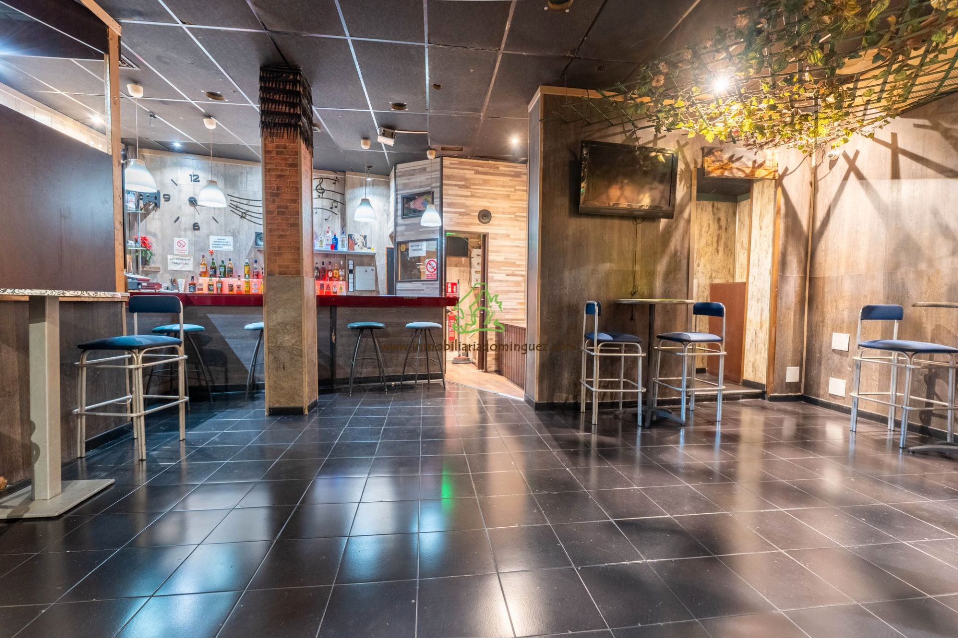 Premises for sale in  Murcia Capital  with Air Conditioner and Furnished