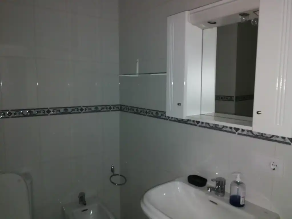Bathroom of Flat for sale in Santiago de Compostela   with Heating, Storage room and Furnished