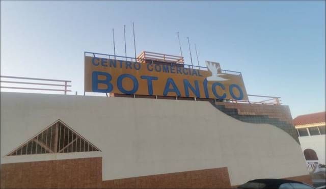 Local comercial en Venta en C/ Estanque de la Cruz en San Fernando