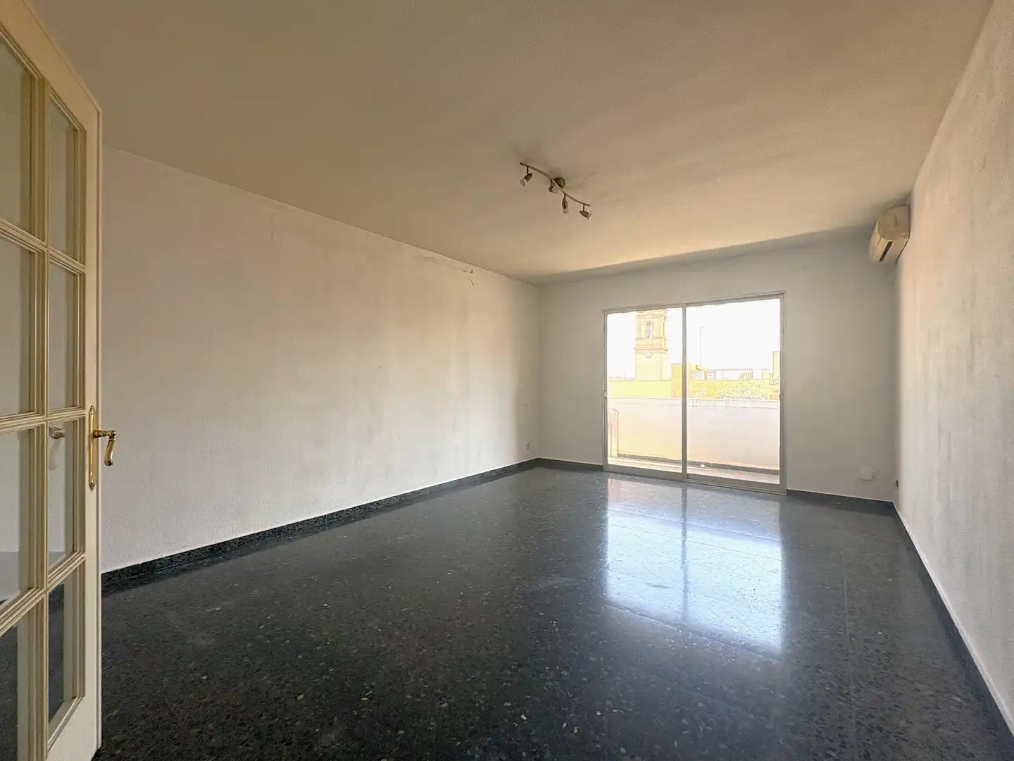 Wohnzimmer von Wohnung zum Verkauf in Godella mit Klimaanlage und Balkon