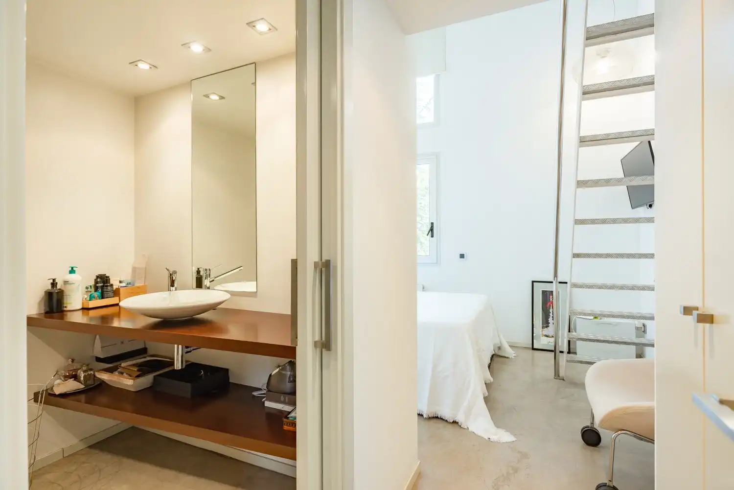 Bathroom of Houses for sale in Girona  with Air Conditioner, Heating and Storage room