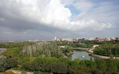 Vista exterior de Àtic de lloguer en Mislata amb Aire condicionat i Terrassa