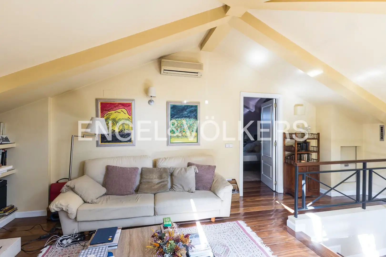 Sala de estar de Casa o chalet en venta en Madrid con Aire acondicionado, Calefacción y Jardín privado