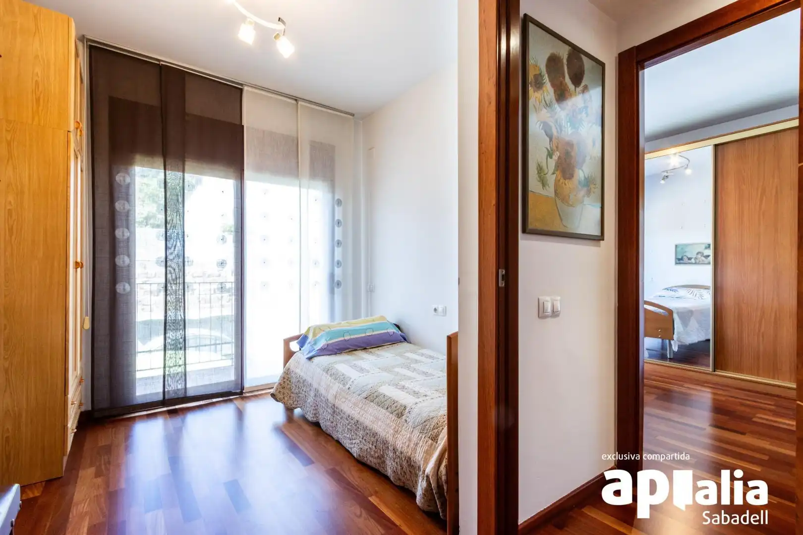 Dormitori de Casa o xalet en venda en Castellar del Vallès amb Aire condicionat, Calefacció i Jardí privat