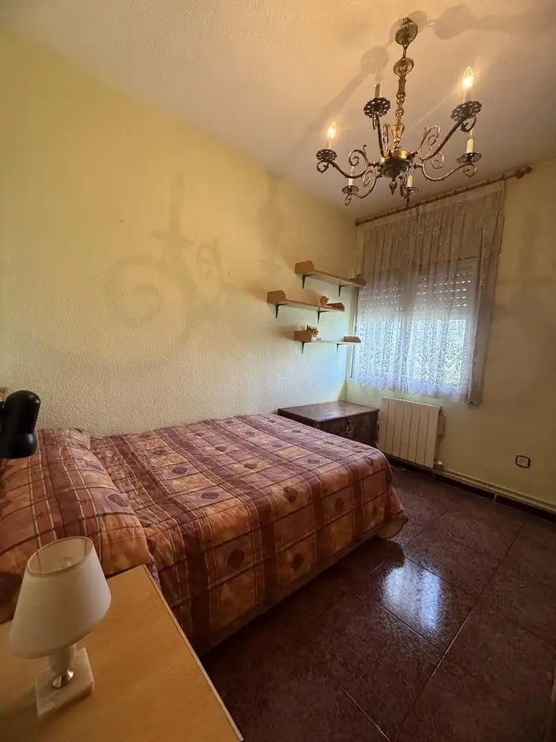 Habitación de Piso en venta en Madrid con Calefacción y Terraza