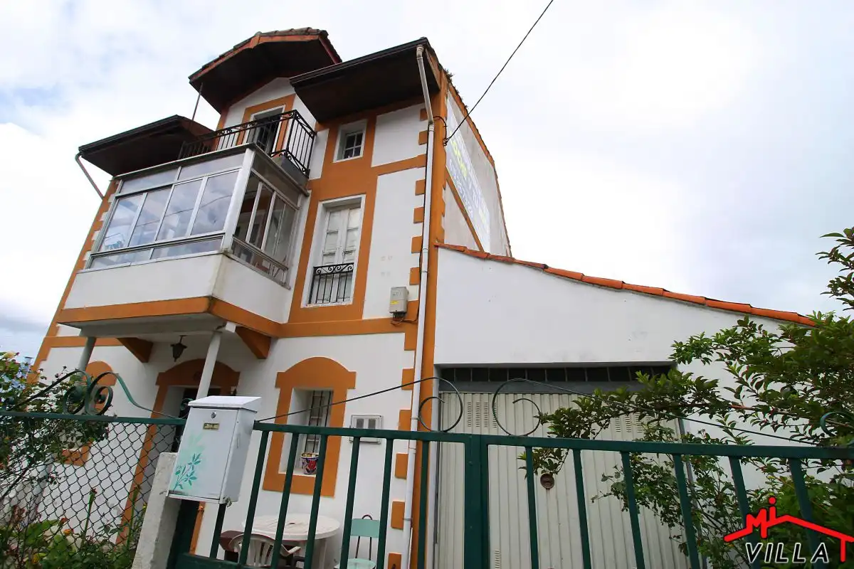 Exterior view of Houses for sale in Colindres