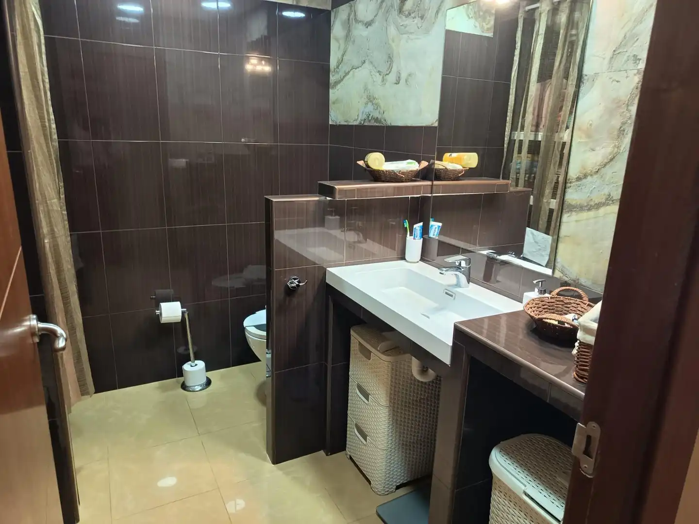 Baño de Casa adosada en venta en El Campello con Jardín privado y Piscina comunitaria