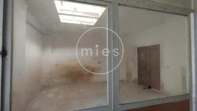 Local en venta en Montserrat