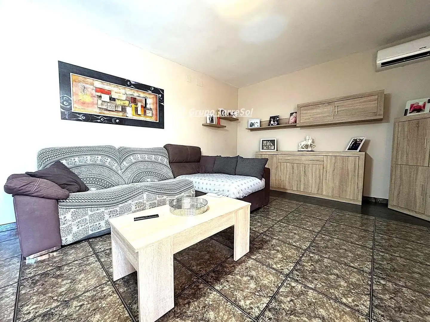 Living room of Houses for sale in La Bisbal del Penedès  with Air Conditioner, Heating and Terrace
