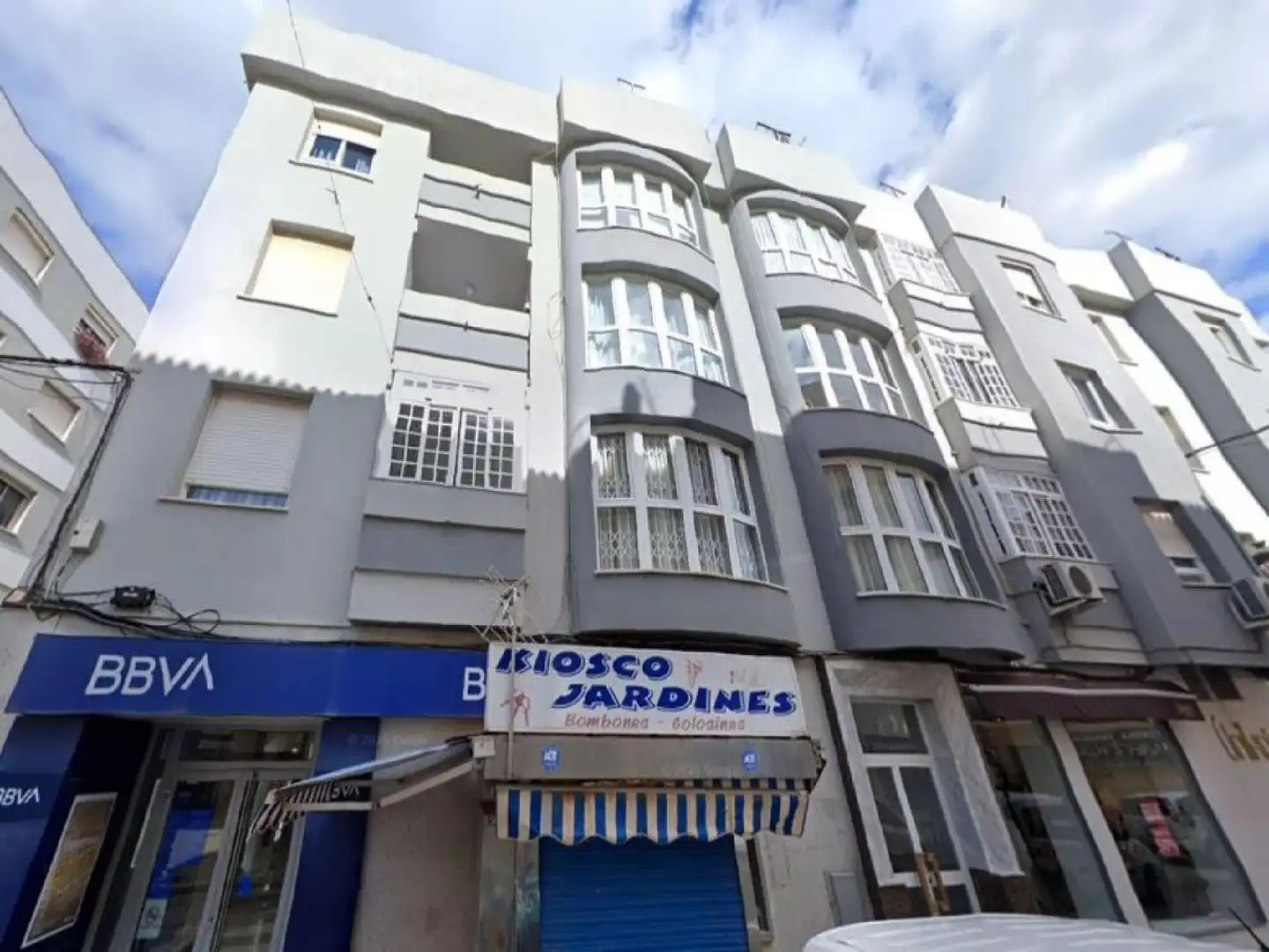 Vista exterior de Piso en venta en La Línea de la Concepción