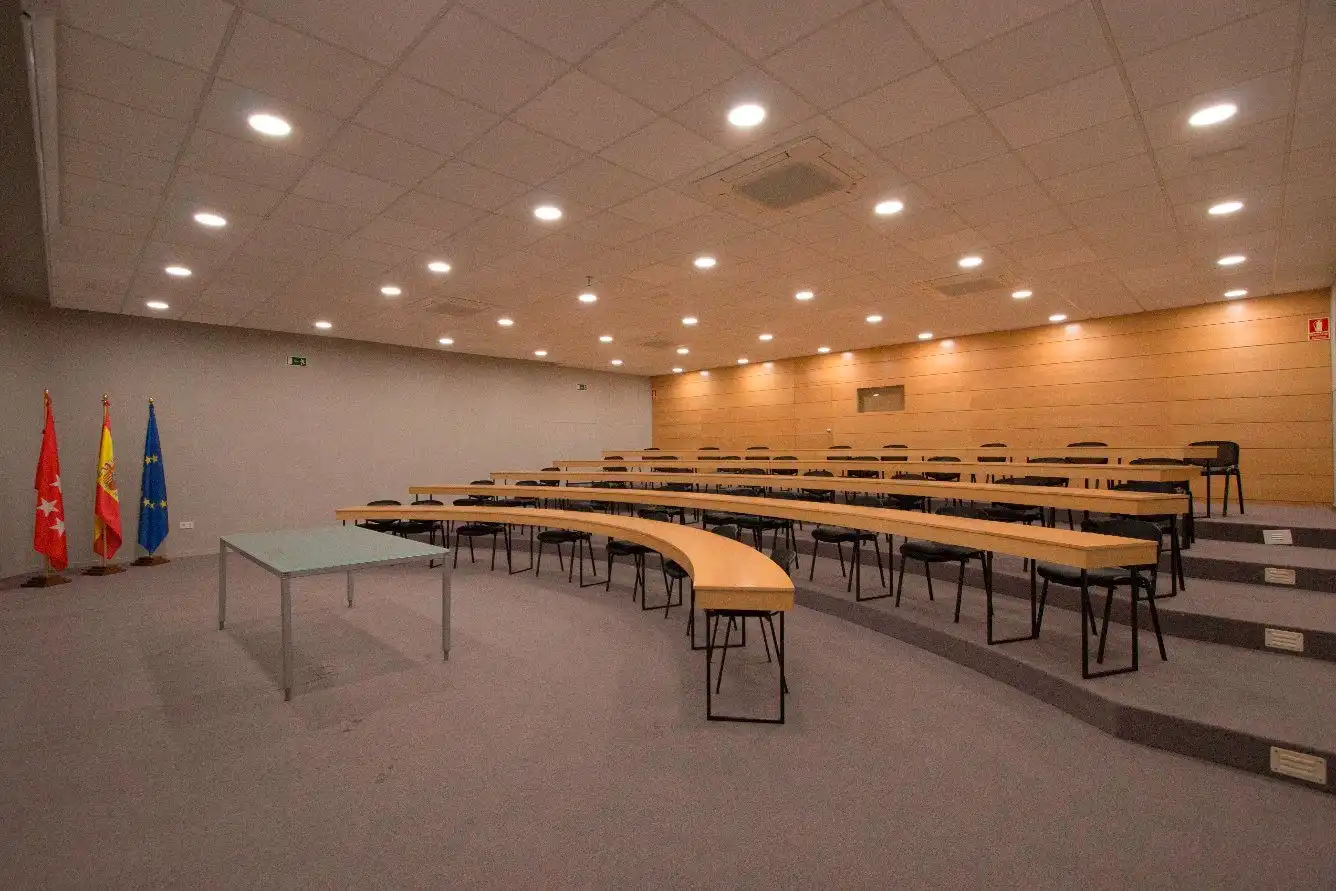 Büro zur Miete in Coslada mit Klimaanlage, Heizung und Alarm
