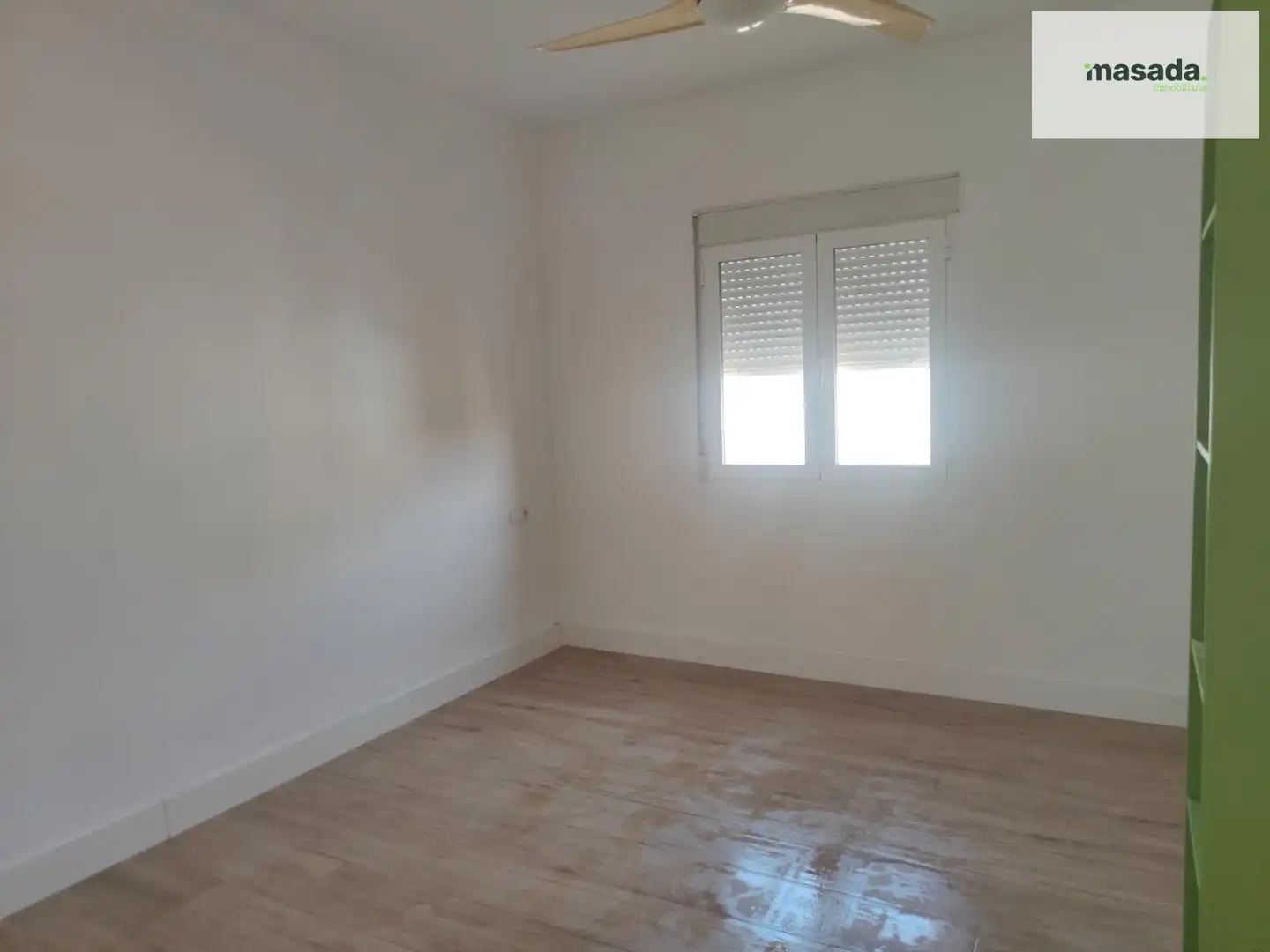 Habitación de Piso de alquiler en Granada con Aire acondicionado y Balcón
