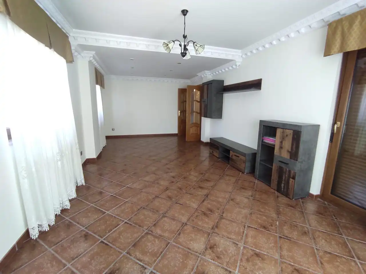 Sala de estar de Casa o chalet en venta en Marina de Cudeyo con Calefacción, Jardín privado y Parquet