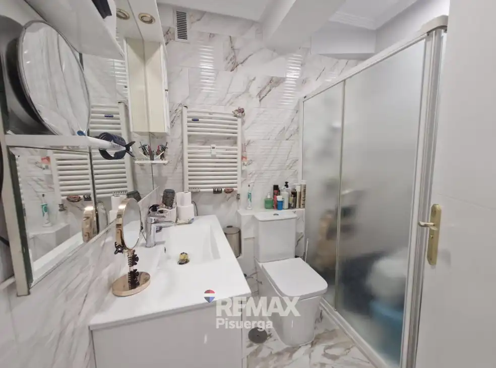 Baño de Piso en venta en Benavente con Terraza y Balcón