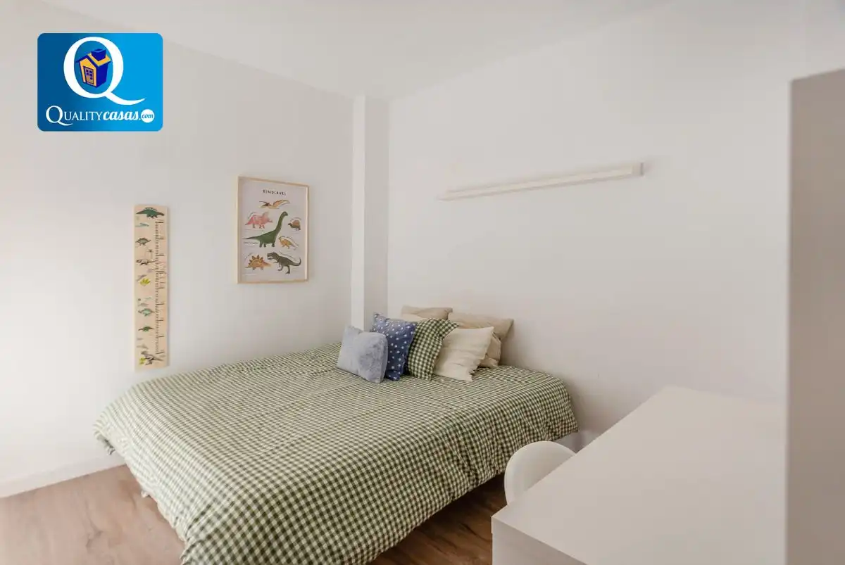 Bedroom of Apartments for sale in Alicante / Alacant  with Air Conditioner, Terrace and Community pool