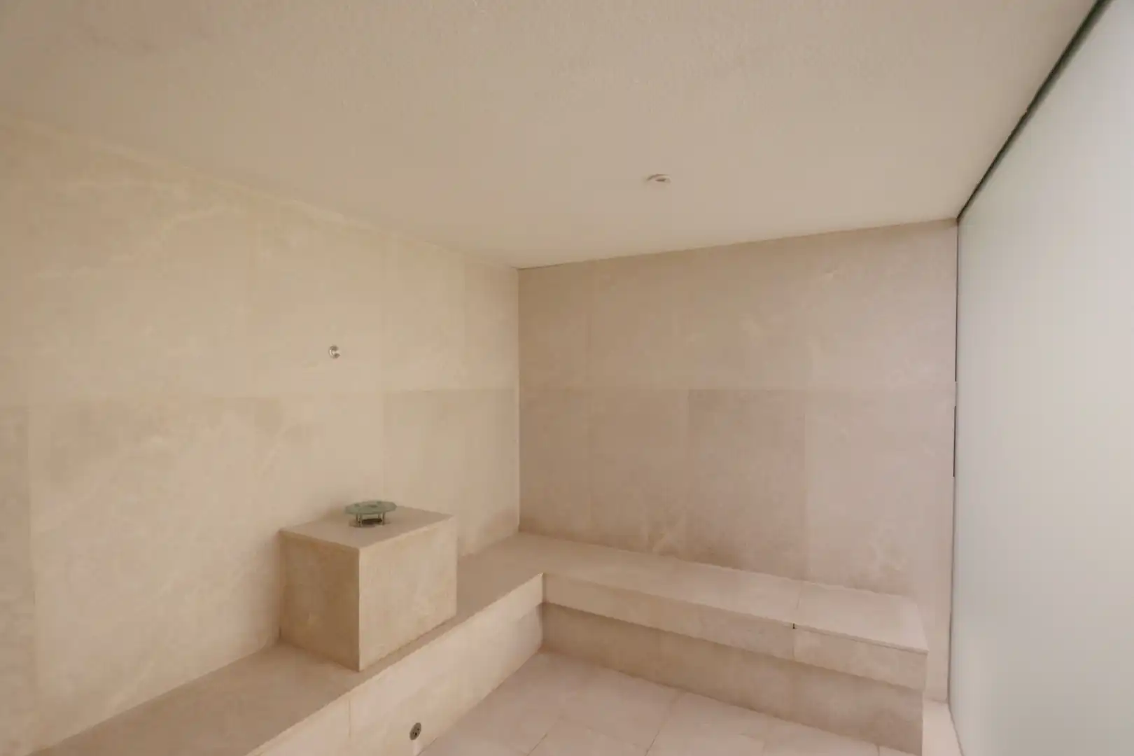 Baño de Ático en venta en Madrid con Aire acondicionado, Calefacción y Jardín privado