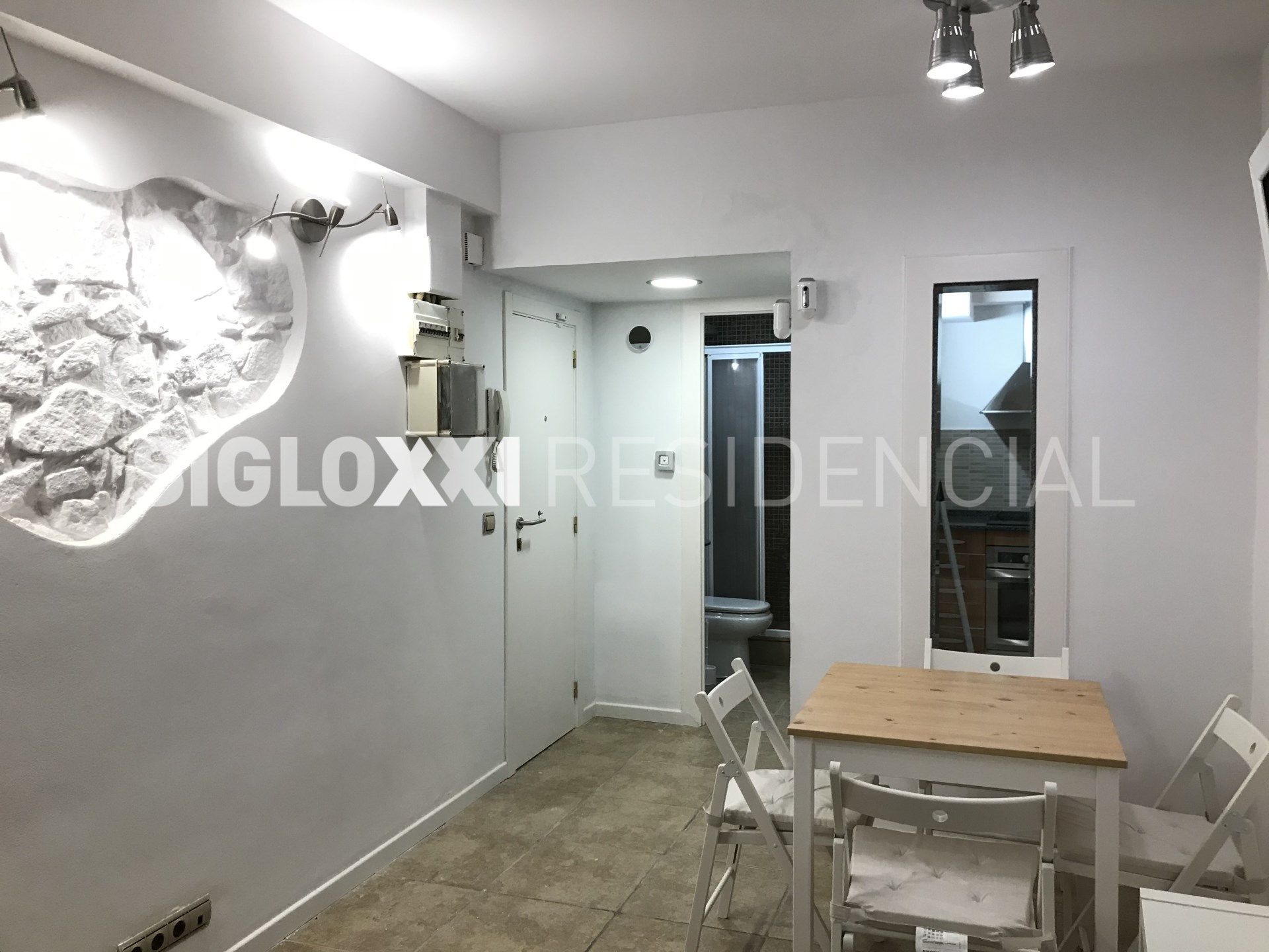 Premises for sale in  Barcelona Capital  with Furnished