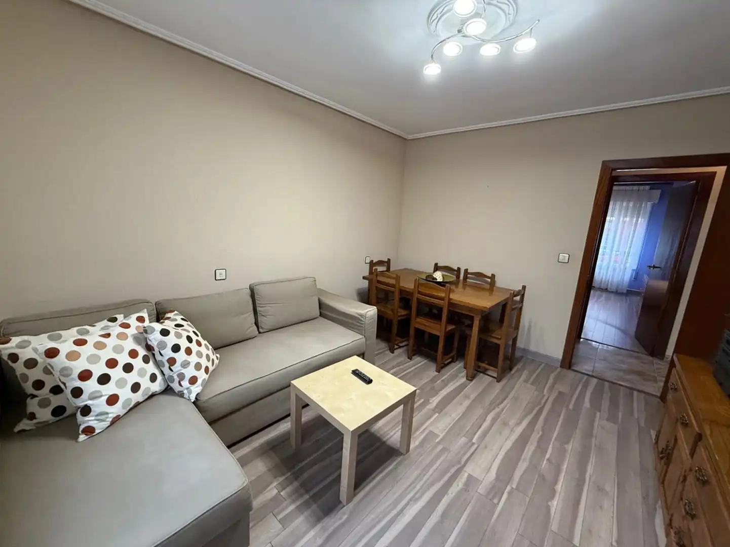 Piso en venta en Avilés - calle Leopoldo Alas Clarín, La Magdalena