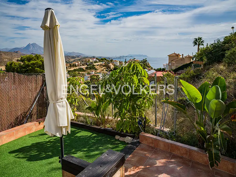 Terrace of Houses for sale in Pueblo Acantilado - Lanuza