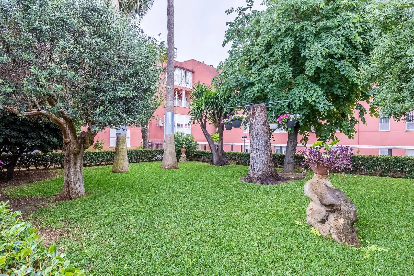 Garden of Houses for sale in Sevilla  with Air Conditioner, Private garden and Storage room