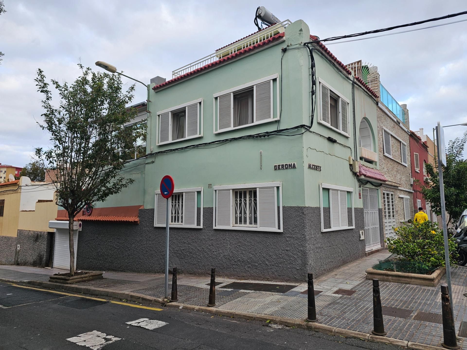 Exterior view of House or chalet for sale in Las Palmas de Gran Canaria  with Terrace and Storage room
