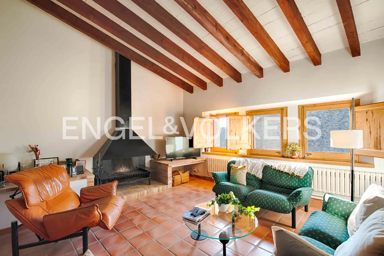Sala de estar de Casa adosada en venta en Cabanelles con Calefacción, Jardín privado y Terraza