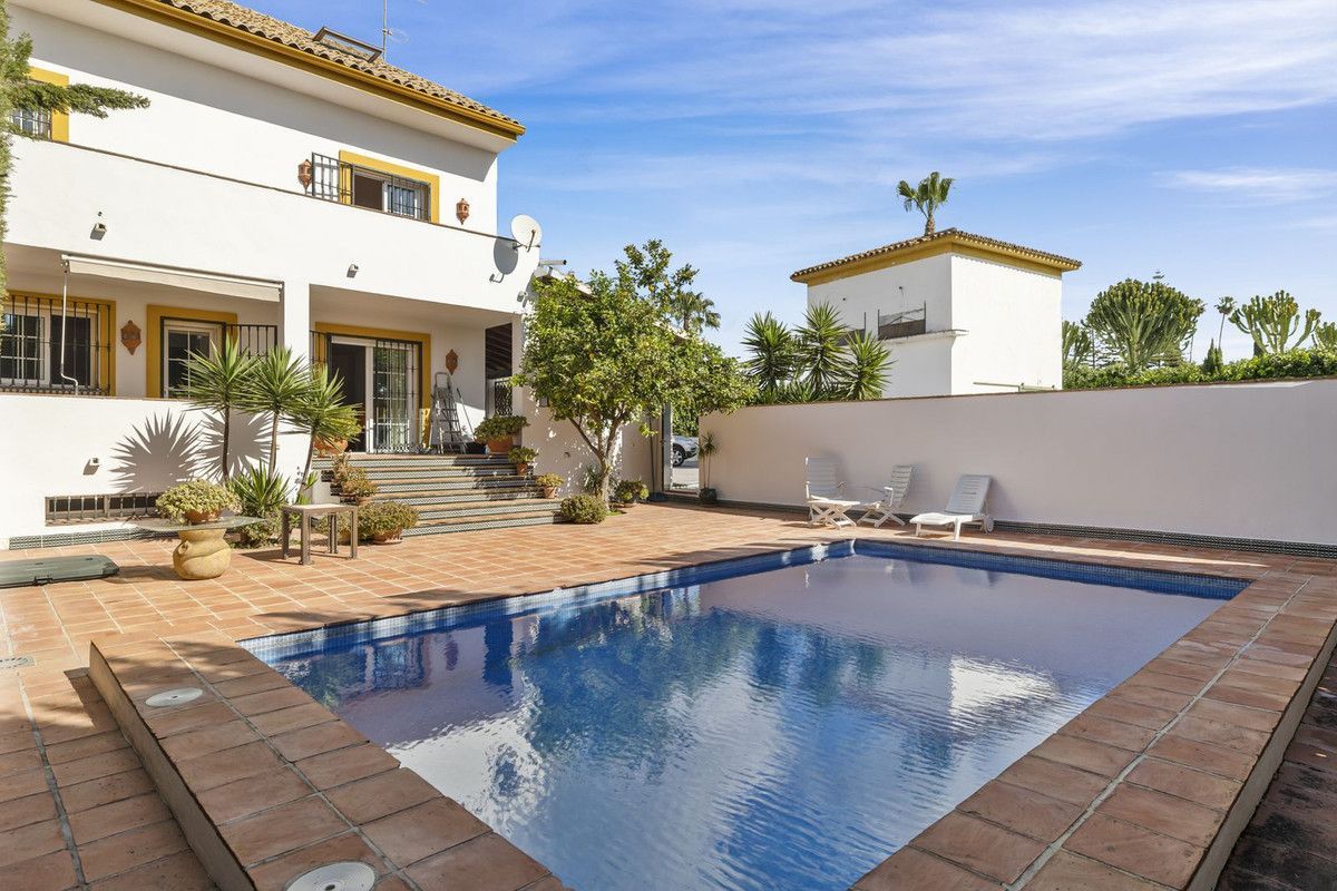 Garden of Single-family semi-detached for sale in Marbella  with Heating and Community pool