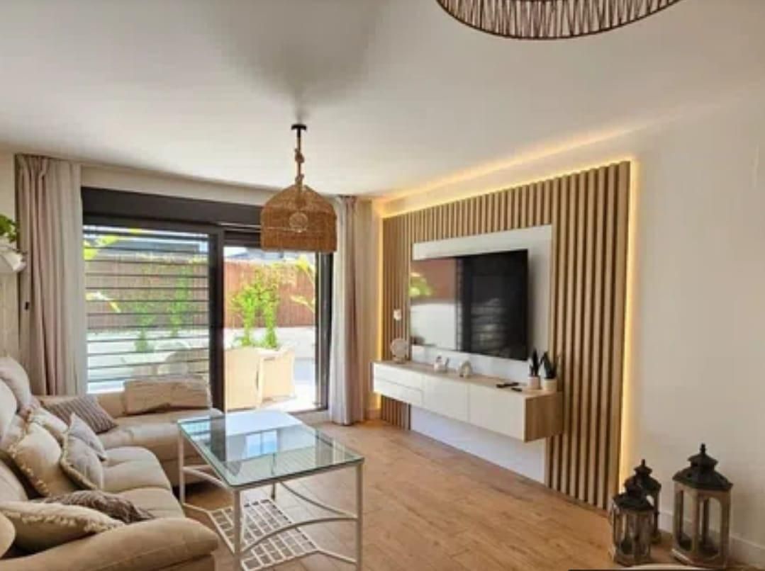 Sala d'estar de Planta baixa en venda en  Córdoba Capital amb Aire condicionat, Calefacció i Jardí privat