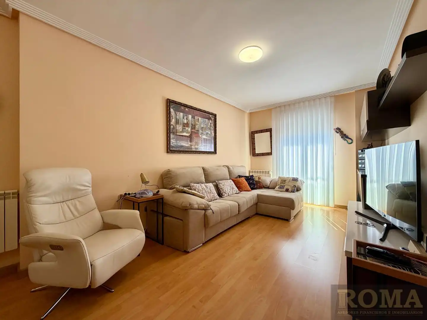 Sala de estar de Piso en venta en Castellanos de Moriscos con Calefacción y Amueblado
