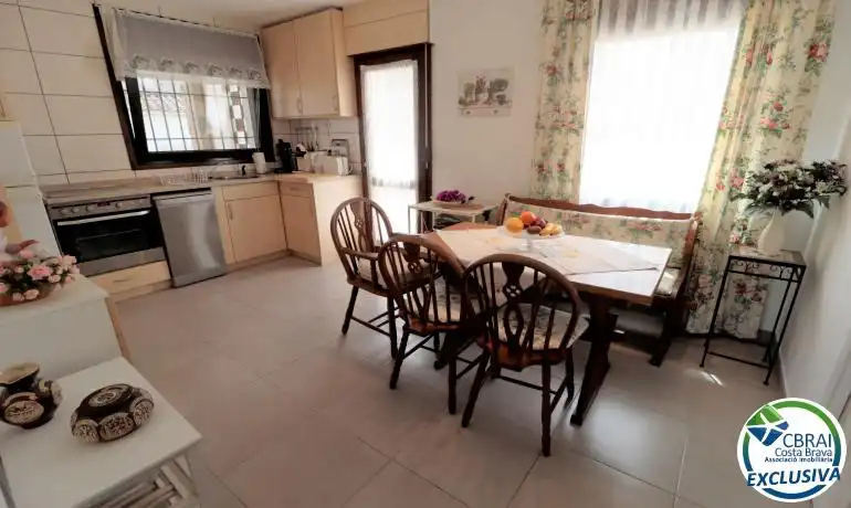 Cuina de Casa o xalet en venda en Roses