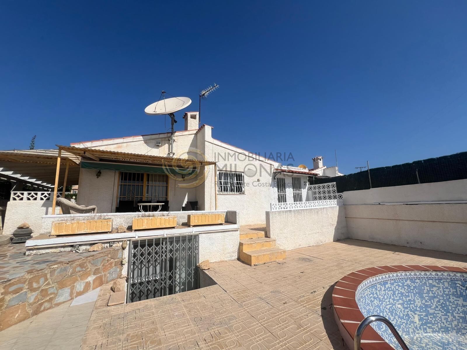 Exterior view of House or chalet for sale in Benidorm  with Private garden
