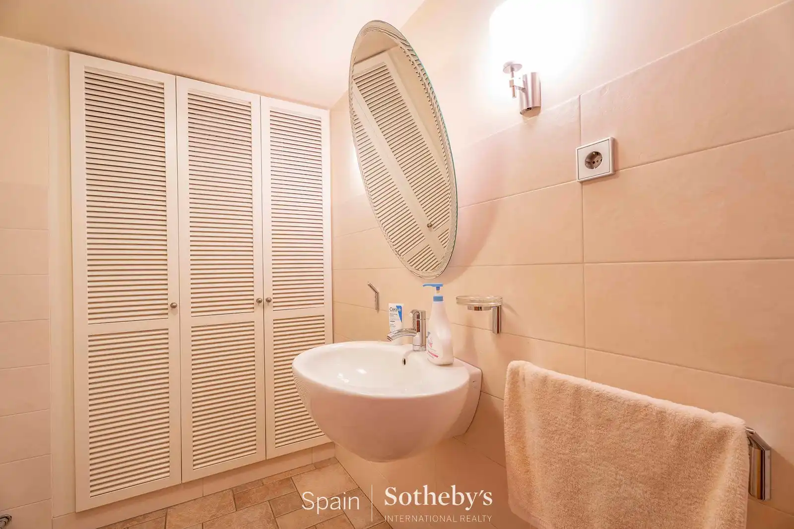 Baño de Casa o chalet en venta en Madrid con Aire acondicionado, Calefacción y Jardín privado