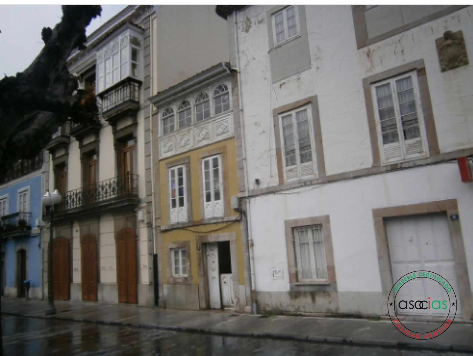 Vista exterior de Casa adosada en venda en Muros de Nalón