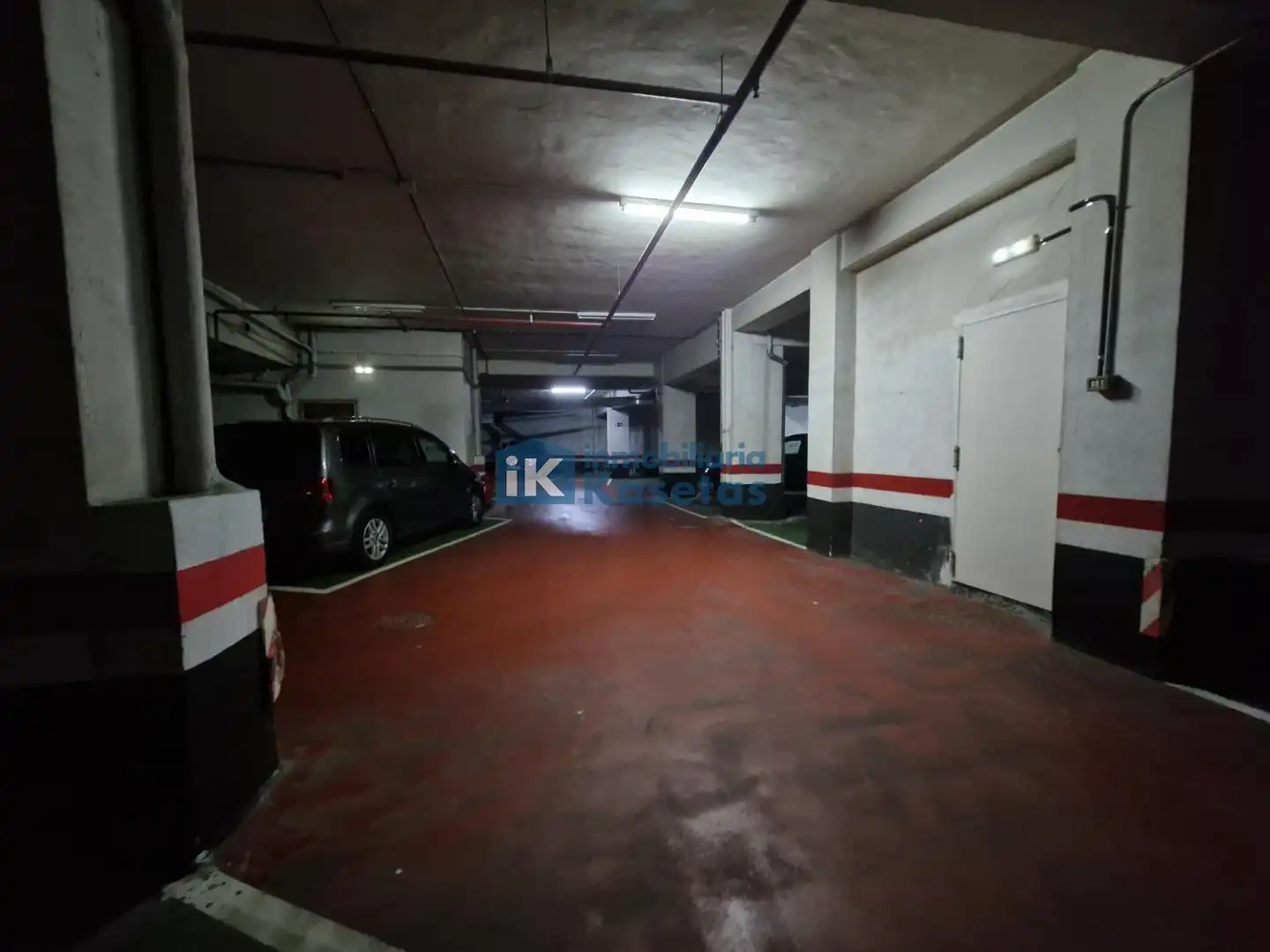 Parking to rent in Centro - Ariz - Uribarri, imagen 4