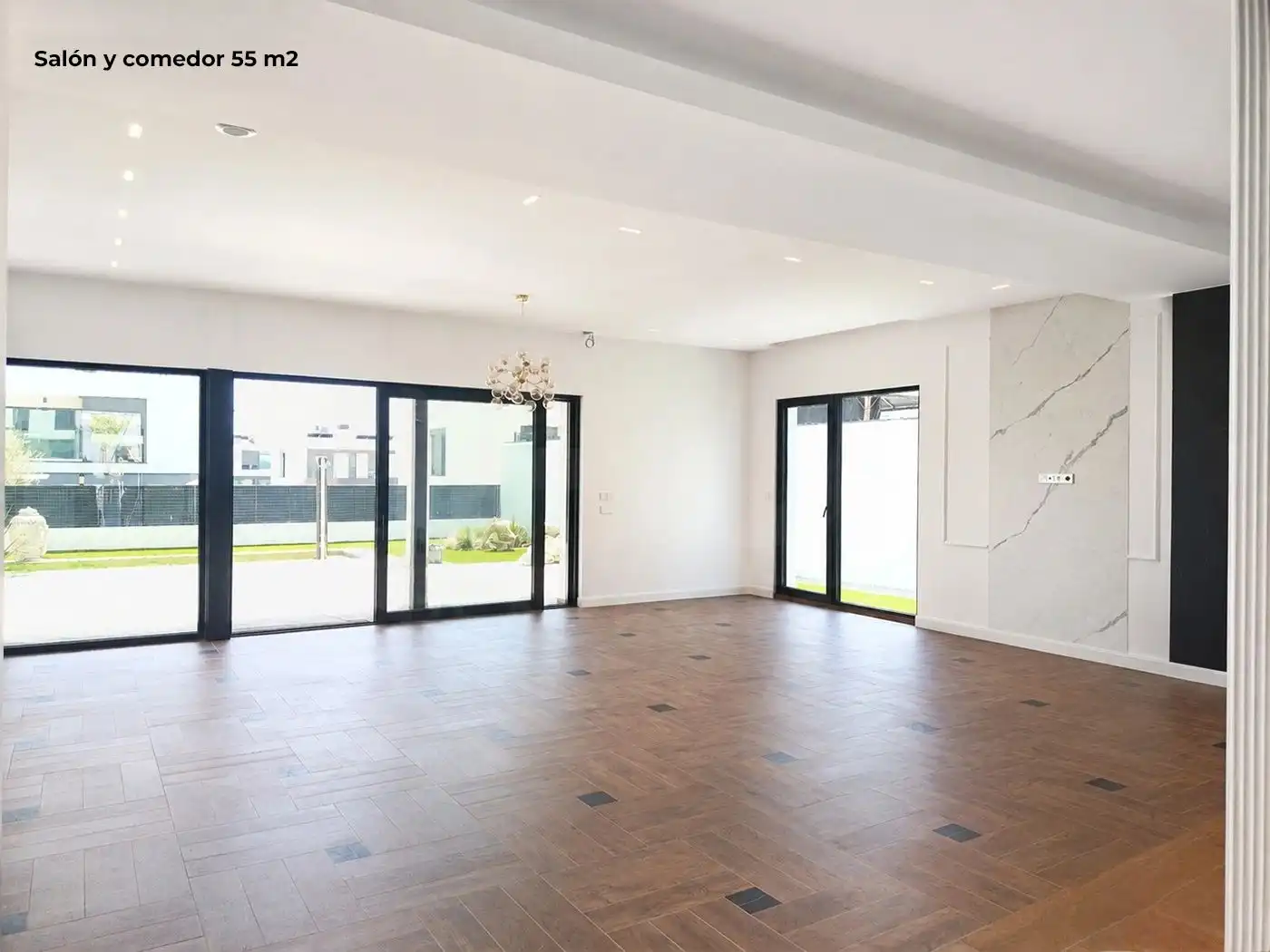 Casa con piscina en venta en Calle de Tallín 55, imagen 4