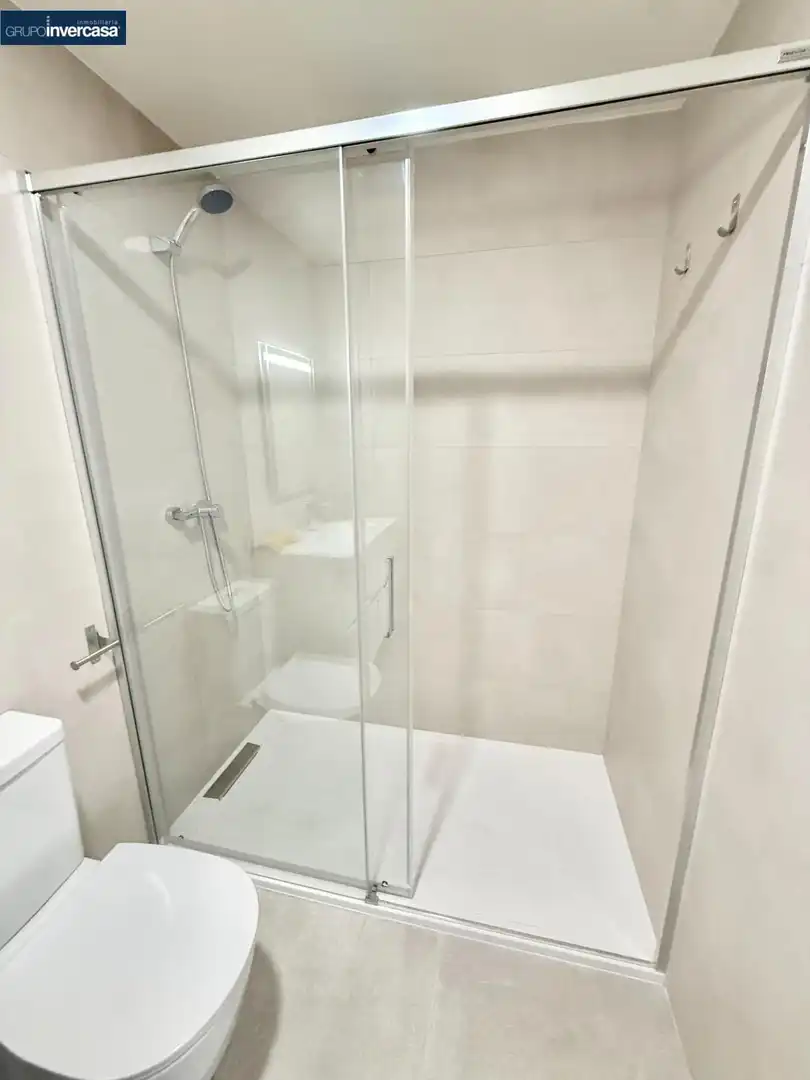Badezimmer von Wohnung zur Miete in Quart de Poblet mit Klimaanlage, Abstellraum und Möbliert