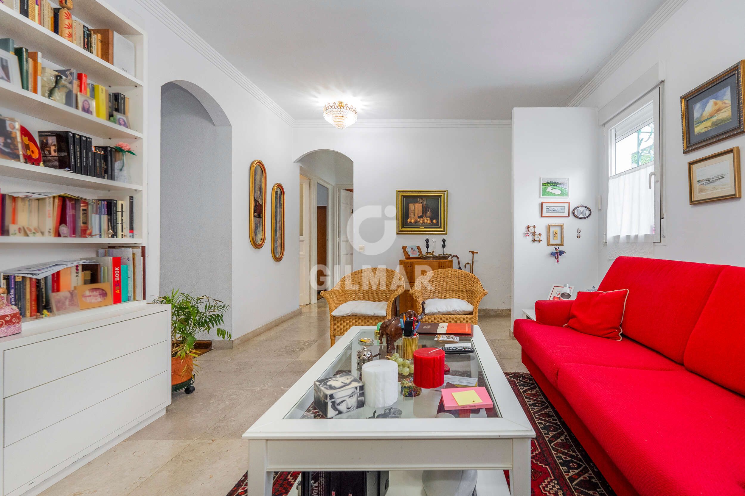 Sala de estar de Casa o chalet en venta en  Madrid Capital con Calefacción y Jardín privado