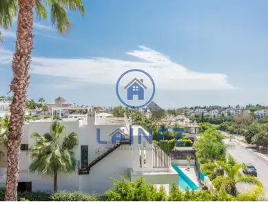 Vista exterior de Casa o chalet en venta en Marbella