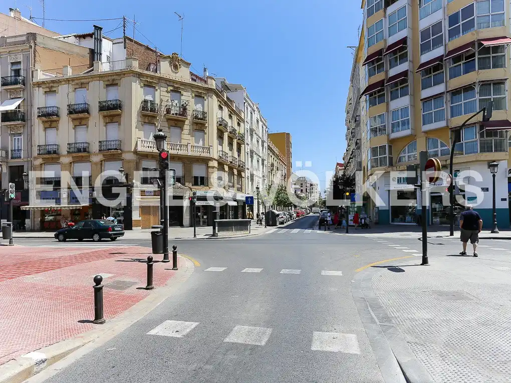 Vista exterior de Pis en venda en Valencia amb Aire condicionat, Calefacció i Parquet