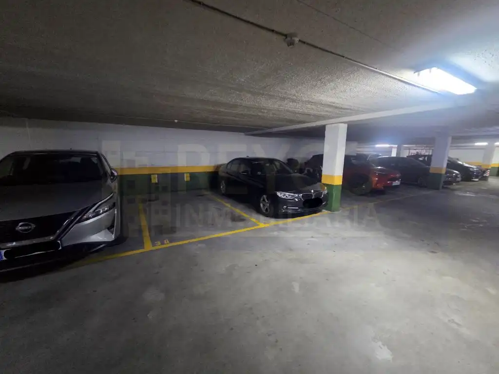 Parking de Piso en venta en  Logroño