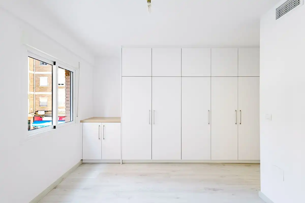 Habitación de Piso en venta en Málaga con Calefacción, Terraza y Balcón