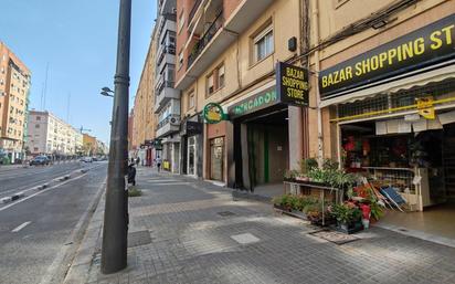Vista exterior de Pis en venda en  Valencia Capital amb Terrassa i Balcó