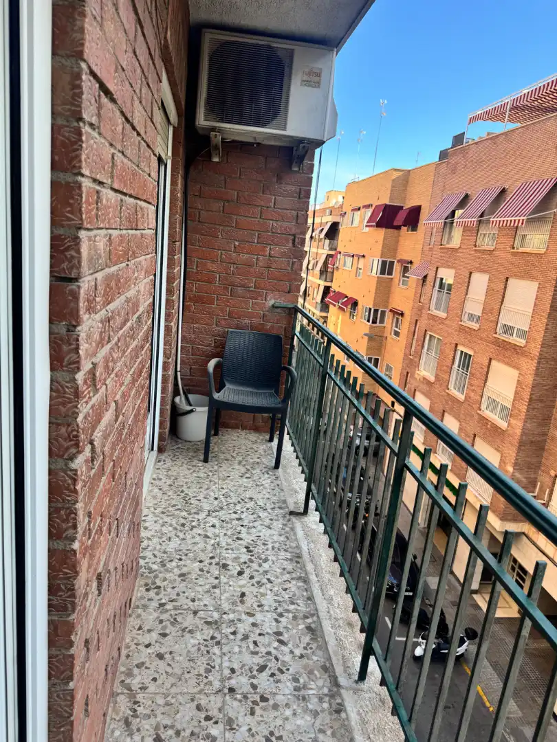 Pis amb terrassa en venda a Carrer Pere Joan Perpinyà, imagen 4