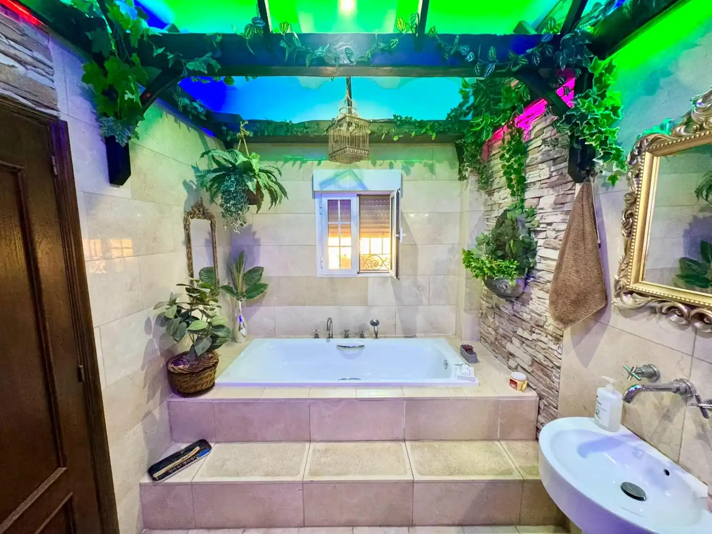 Bany de Casa o xalet en venda en Elche / Elx amb Aire condicionat, Jardí privat i Terrassa