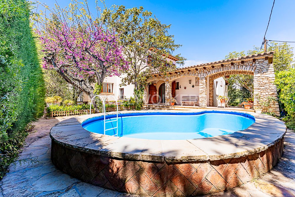 Garden of Country house for sale in Aiguamúrcia  with Heating, Private garden and Balcony